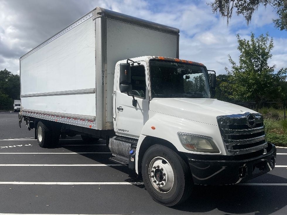 Medium Duty Box Truck-Light and Medium Duty Trucks-Hino-2019-268-Tampa-FL-225,441\n\t\tmiles-$ 43,500 - Image 1