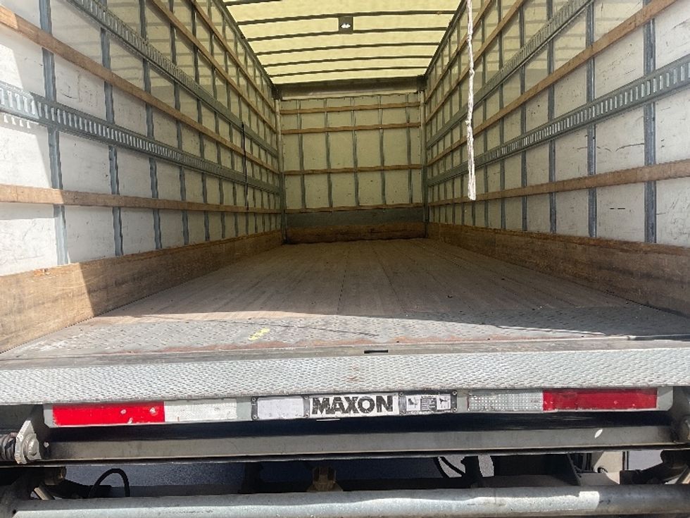 Medium Duty Box Truck-Light and Medium Duty Trucks-Hino-2019-268-Tampa-FL-225,441\n\t\tmiles-$ 43,500 - Image 10