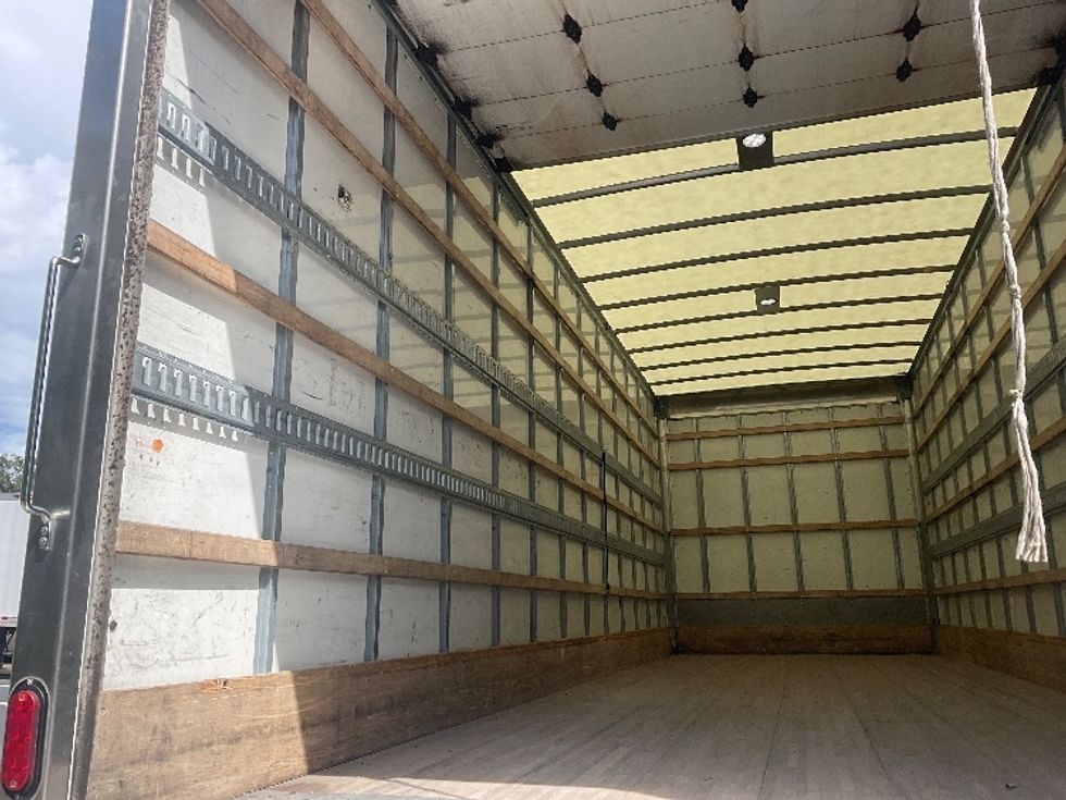 Medium Duty Box Truck-Light and Medium Duty Trucks-Hino-2019-268-Tampa-FL-225,441\n\t\tmiles-$ 43,500 - Image 11