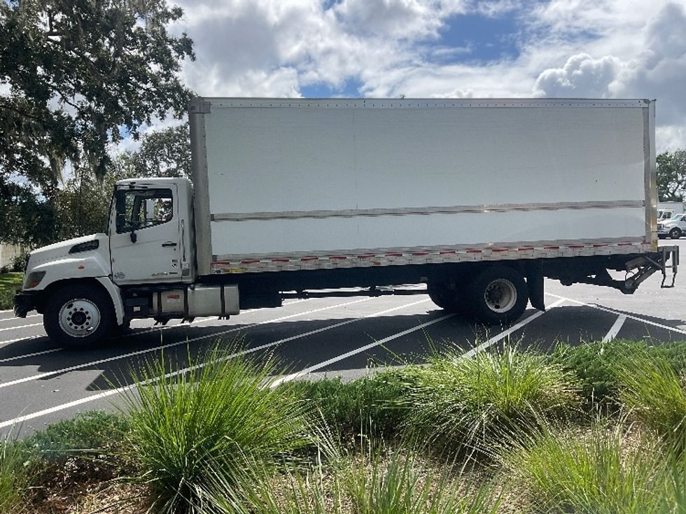 Medium Duty Box Truck-Light and Medium Duty Trucks-Hino-2019-268-Tampa-FL-225,441\n\t\tmiles-$ 43,500 - Image 4