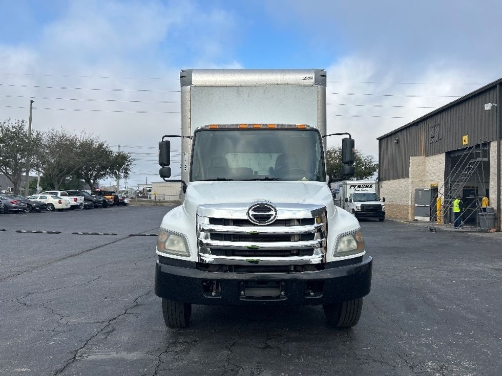 Medium Duty Box Truck-Light and Medium Duty Trucks-Hino-2019-268-Tampa-FL-247,624\n\t\tmiles-$ 39,000 - Image 2