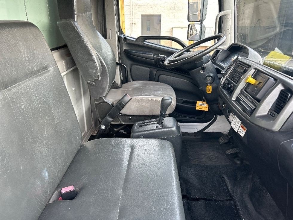 Medium Duty Box Truck-Light and Medium Duty Trucks-Hino-2019-268-Tampa-FL-247,624\n\t\tmiles-$ 39,000 - Image 22