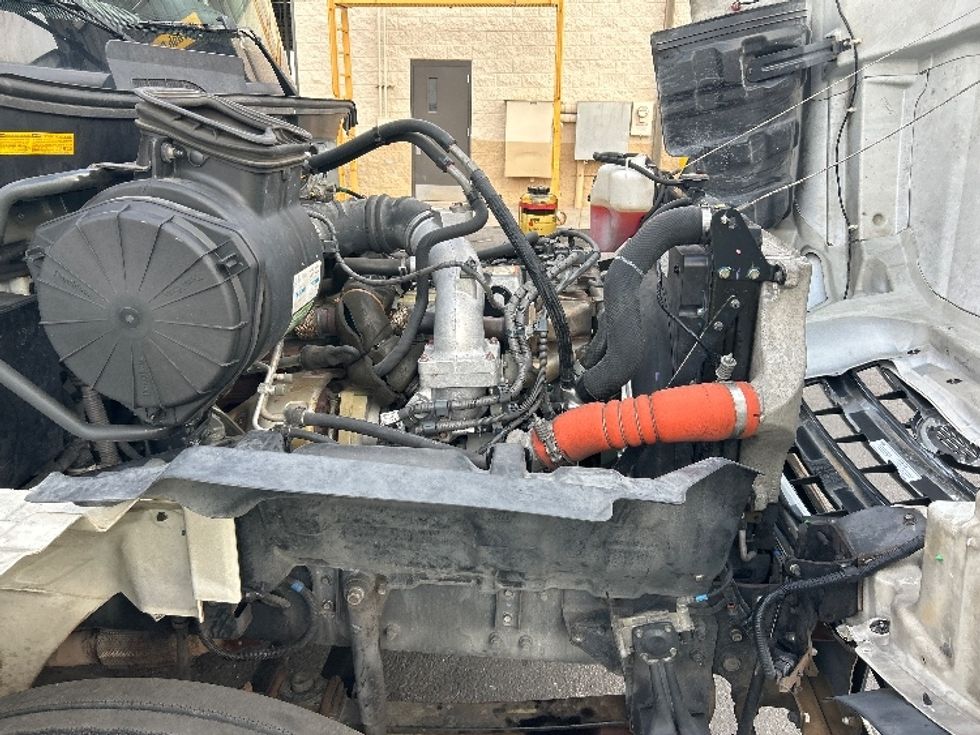 Medium Duty Box Truck-Light and Medium Duty Trucks-Hino-2019-268-Tampa-FL-247,624\n\t\tmiles-$ 39,000 - Image 23