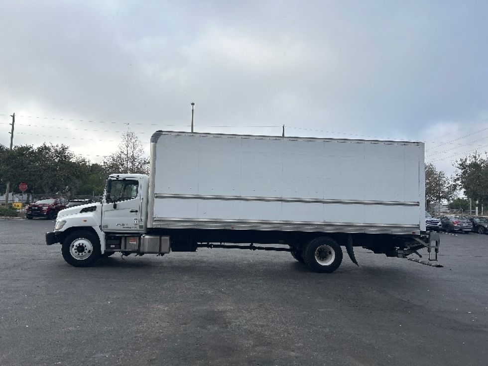 Medium Duty Box Truck-Light and Medium Duty Trucks-Hino-2019-268-Tampa-FL-247,624\n\t\tmiles-$ 39,000 - Image 4