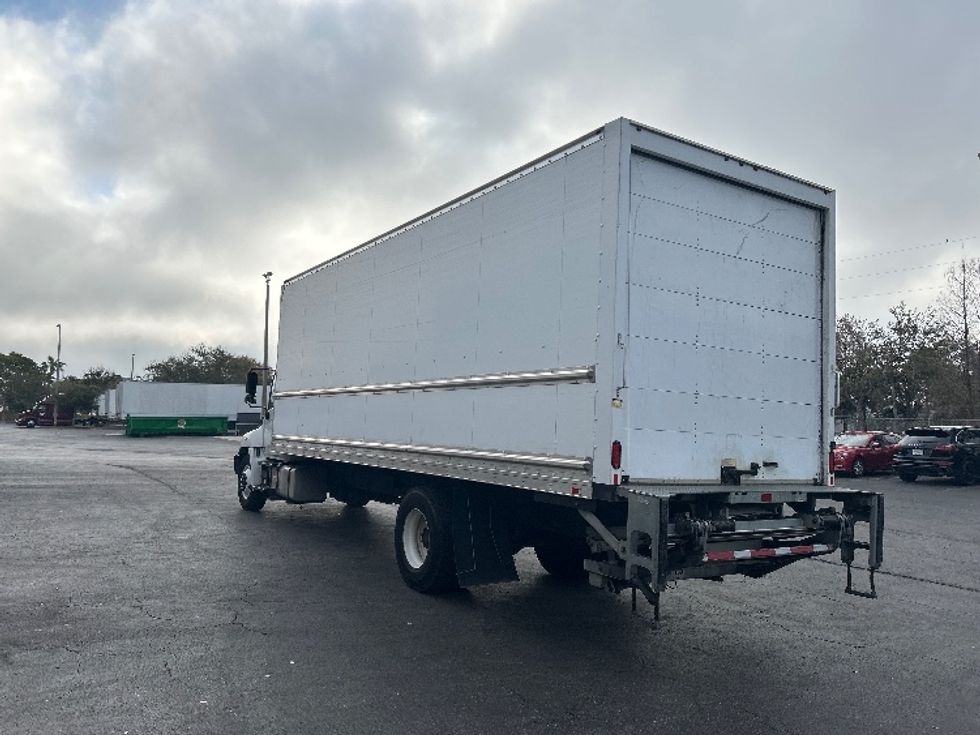 Medium Duty Box Truck-Light and Medium Duty Trucks-Hino-2019-268-Tampa-FL-247,624\n\t\tmiles-$ 39,000 - Image 6