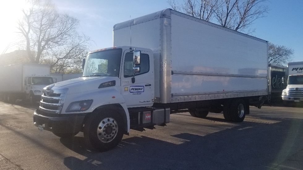 Medium Duty Box Truck-Light and Medium Duty Trucks-Hino-2019-268-Toronto-ON-310,249\n\t\tkm-$ 57,500 - Image 3
