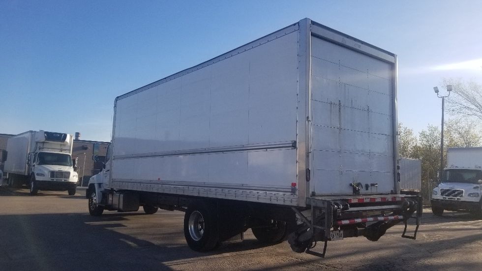 Medium Duty Box Truck-Light and Medium Duty Trucks-Hino-2019-268-Toronto-ON-310,249\n\t\tkm-$ 57,500 - Image 6
