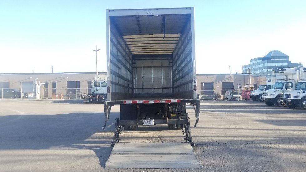 Medium Duty Box Truck-Light and Medium Duty Trucks-Hino-2019-268-Toronto-ON-310,249\n\t\tkm-$ 57,500 - Image 9