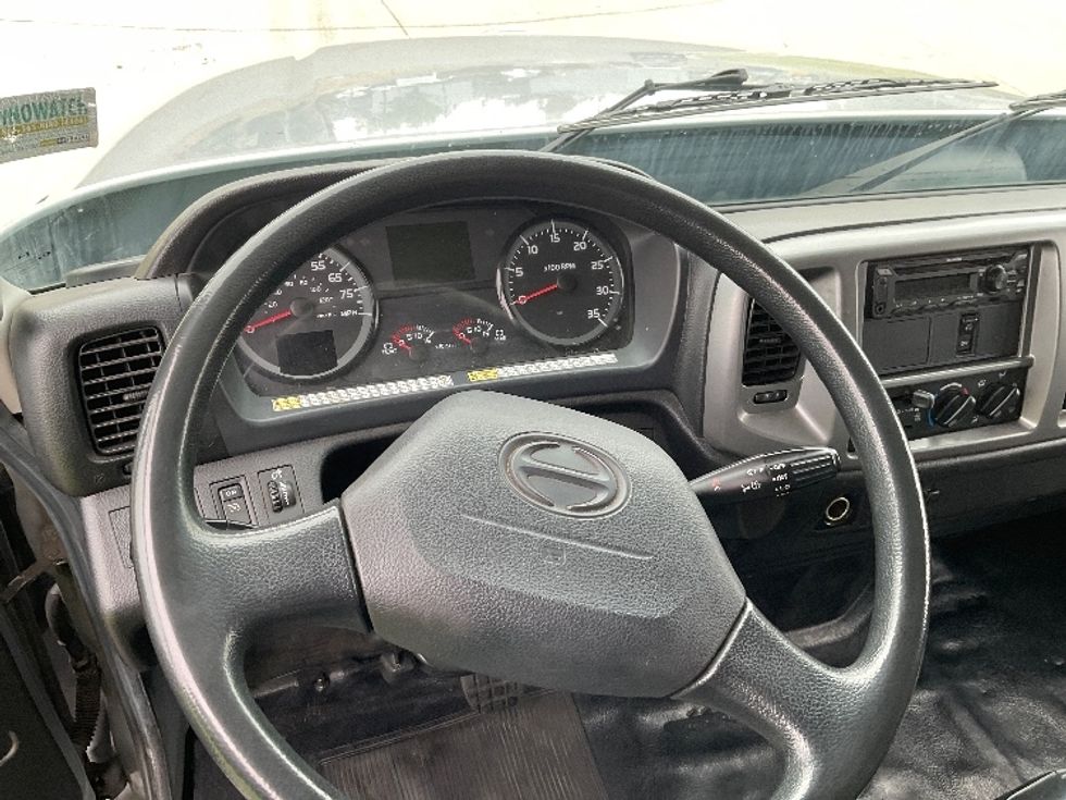 Medium Duty Box Truck-Light and Medium Duty Trucks-Hino-2019-268-Torrance-CA-136,343\n\t\tmiles-$ 57,250 - Image 18