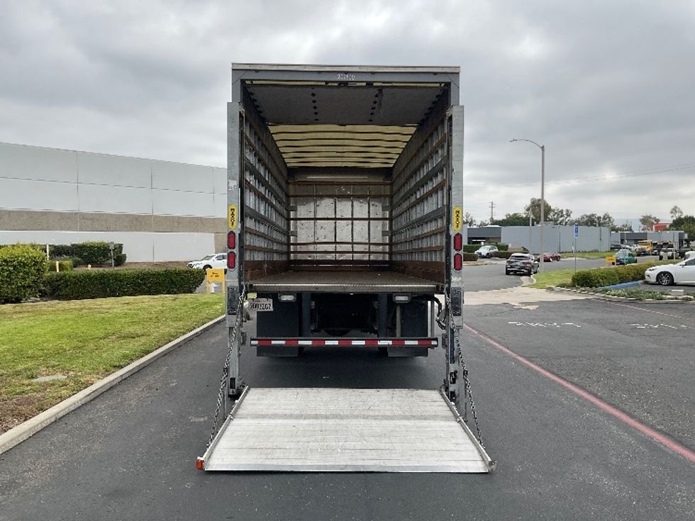 Medium Duty Box Truck-Light and Medium Duty Trucks-Hino-2019-268-Torrance-CA-136,343\n\t\tmiles-$ 57,250 - Image 9