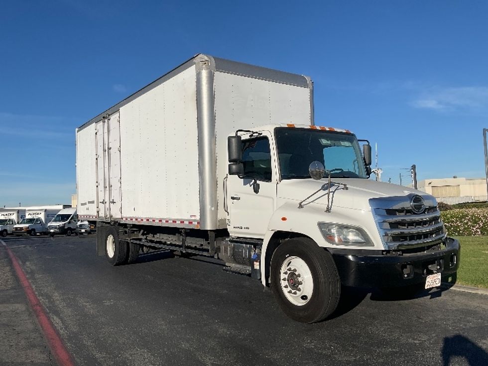 Medium Duty Box Truck-Light and Medium Duty Trucks-Hino-2019-268-Torrance-CA-168,900\n\t\tmiles-$ 47,250 - Image 1