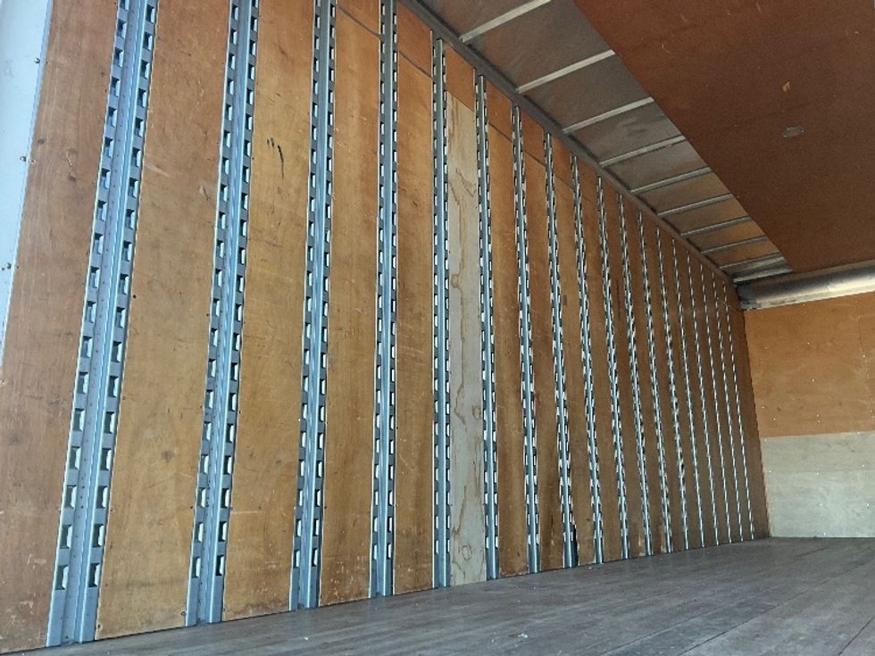 Medium Duty Box Truck-Light and Medium Duty Trucks-Hino-2019-268-Torrance-CA-168,900\n\t\tmiles-$ 47,250 - Image 10