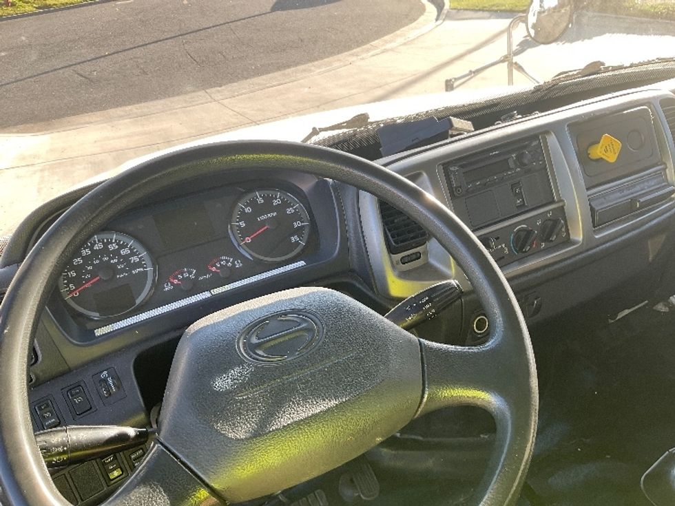 Medium Duty Box Truck-Light and Medium Duty Trucks-Hino-2019-268-Torrance-CA-168,900\n\t\tmiles-$ 47,250 - Image 17