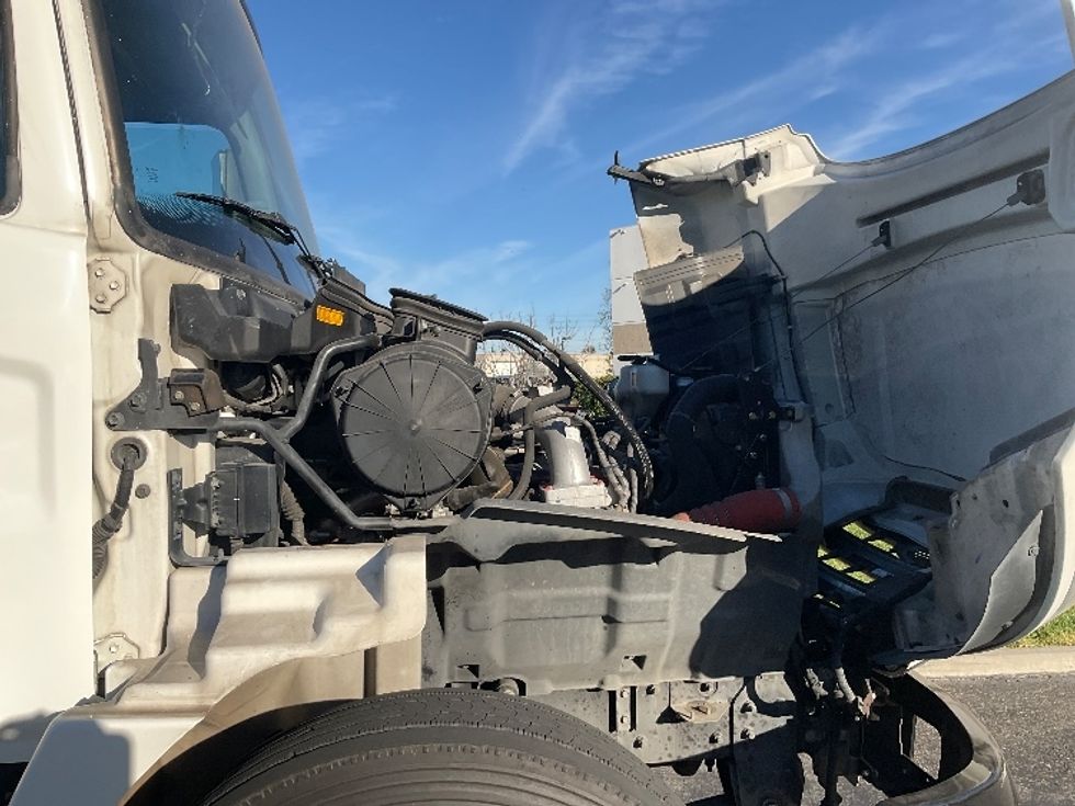 Medium Duty Box Truck-Light and Medium Duty Trucks-Hino-2019-268-Torrance-CA-168,900\n\t\tmiles-$ 47,250 - Image 22
