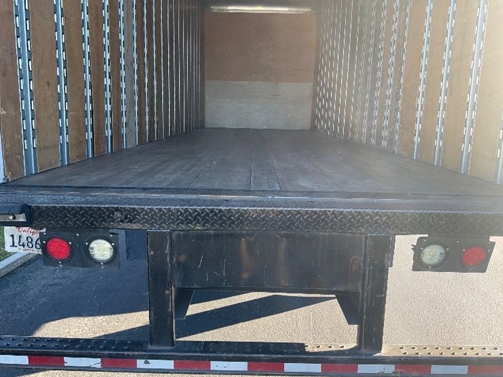 Medium Duty Box Truck-Light and Medium Duty Trucks-Hino-2019-268-Torrance-CA-168,900\n\t\tmiles-$ 47,250 - Image 9