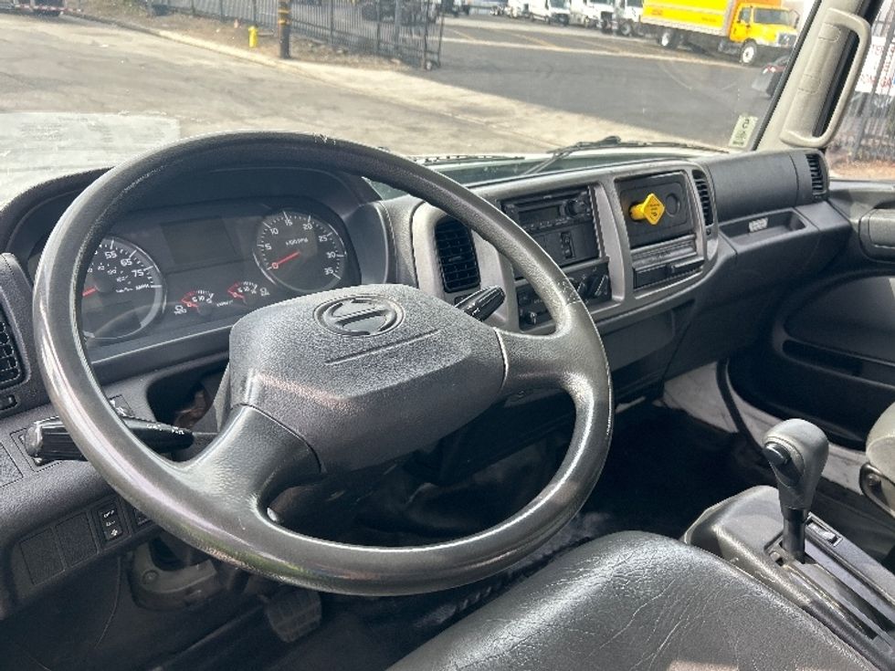 Medium Duty Box Truck-Light and Medium Duty Trucks-Hino-2019-268-Torrance-CA-204,494\n\t\tmiles-$ 51,500 - Image 17