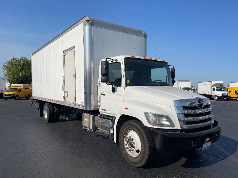 Medium Duty Box Truck-Light and Medium Duty Trucks-Hino-2019-268-Torrance-CA-219,585\n\t\tmiles-$ 45,750 - Image 1