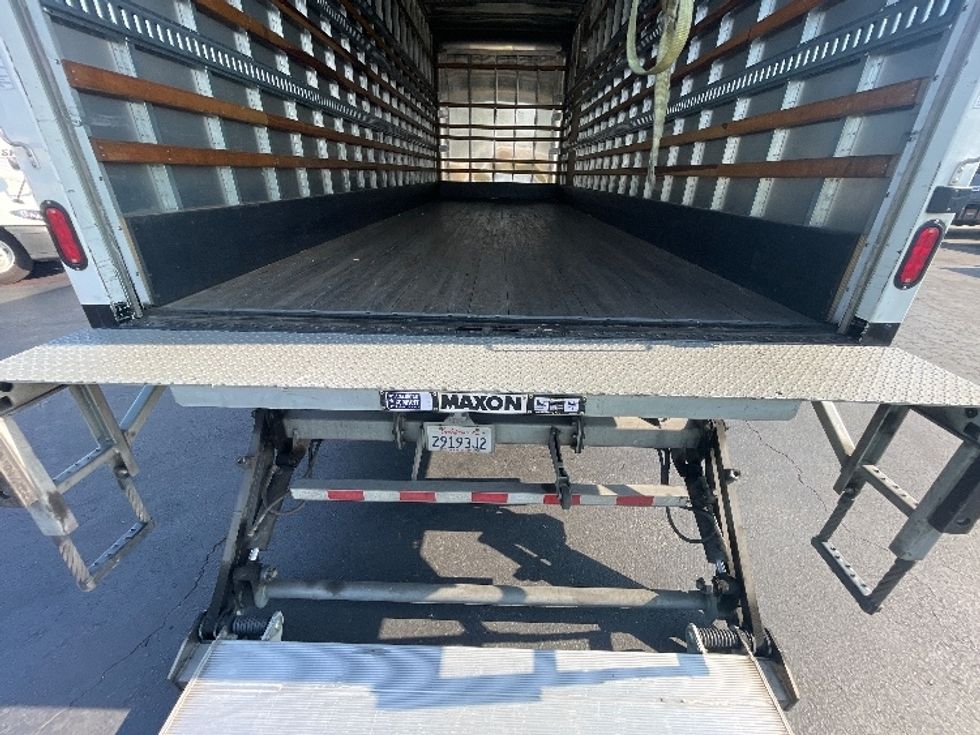 Medium Duty Box Truck-Light and Medium Duty Trucks-Hino-2019-268-Torrance-CA-219,585\n\t\tmiles-$ 45,750 - Image 10