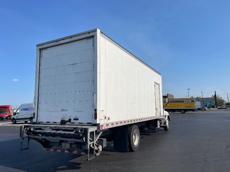 Medium Duty Box Truck-Light and Medium Duty Trucks-Hino-2019-268-Torrance-CA-219,585\n\t\tmiles-$ 45,750 - Image 13