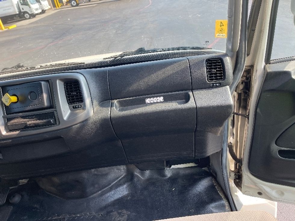 Medium Duty Box Truck-Light and Medium Duty Trucks-Hino-2019-268-Torrance-CA-219,585\n\t\tmiles-$ 45,750 - Image 21