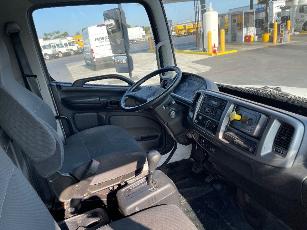 Medium Duty Box Truck-Light and Medium Duty Trucks-Hino-2019-268-Torrance-CA-219,585\n\t\tmiles-$ 45,750 - Image 22