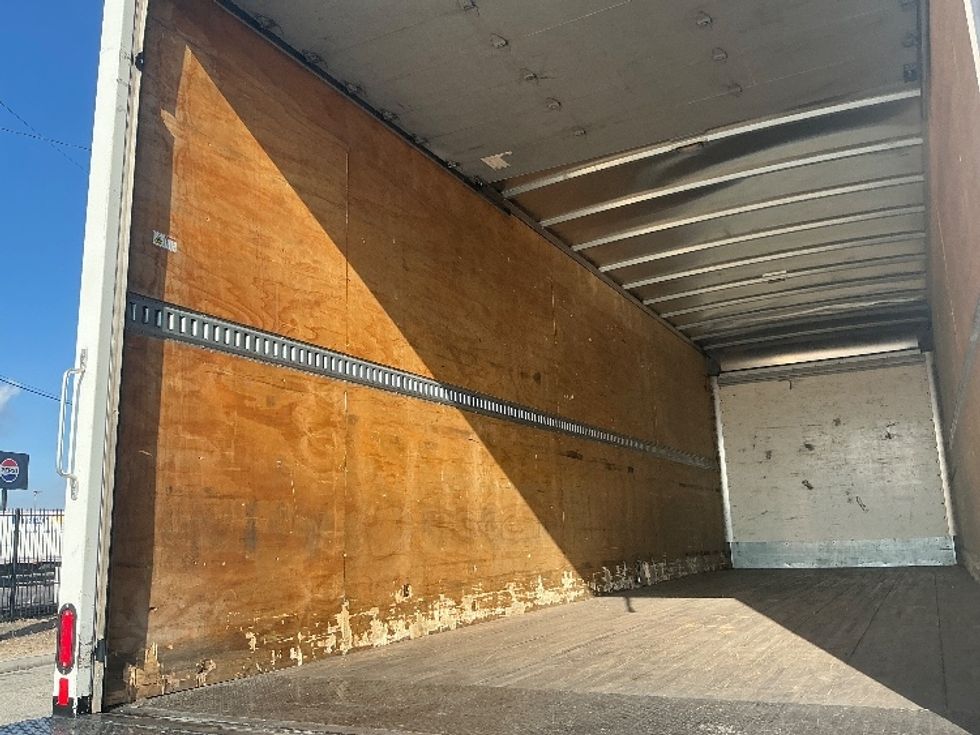 Medium Duty Box Truck-Light and Medium Duty Trucks-Hino-2019-268-Torrance-CA-226,386\n\t\tmiles-$ 44,000 - Image 11