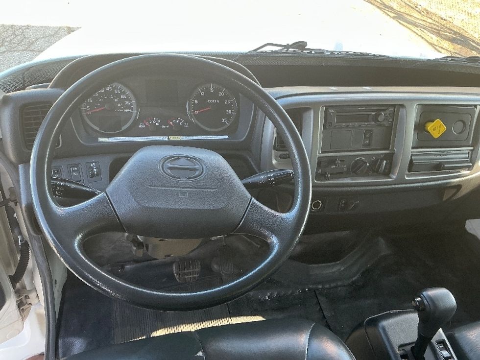Medium Duty Box Truck-Light and Medium Duty Trucks-Hino-2019-268-Torrance-CA-226,386\n\t\tmiles-$ 44,000 - Image 20