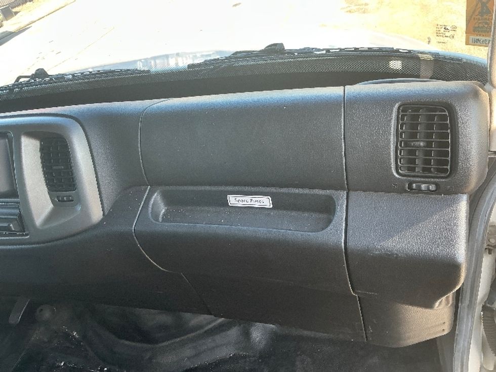 Medium Duty Box Truck-Light and Medium Duty Trucks-Hino-2019-268-Torrance-CA-226,386\n\t\tmiles-$ 44,000 - Image 23