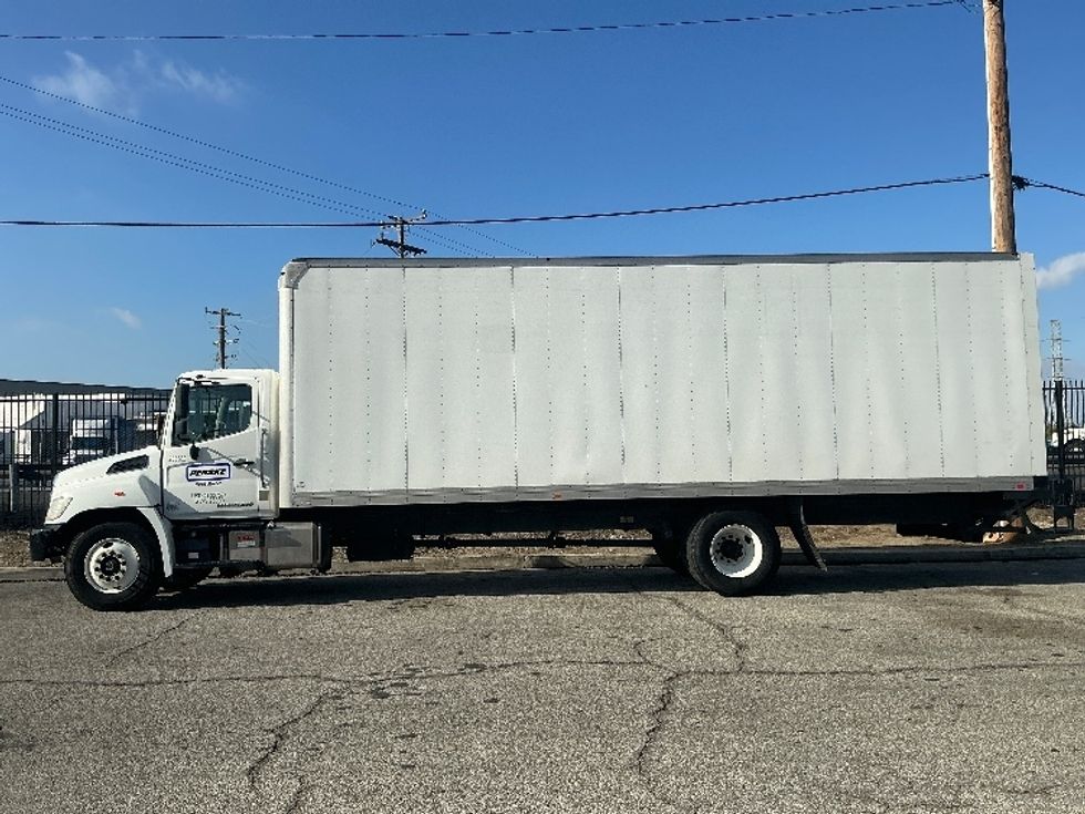 Medium Duty Box Truck-Light and Medium Duty Trucks-Hino-2019-268-Torrance-CA-226,386\n\t\tmiles-$ 44,000 - Image 4