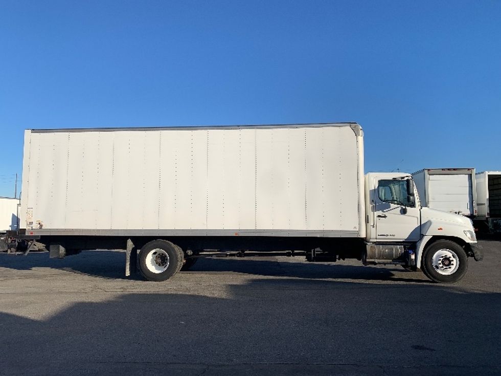 Medium Duty Box Truck-Light and Medium Duty Trucks-Hino-2019-268-Torrance-CA-227,619\n\t\tmiles-$ 44,000 - Image 16