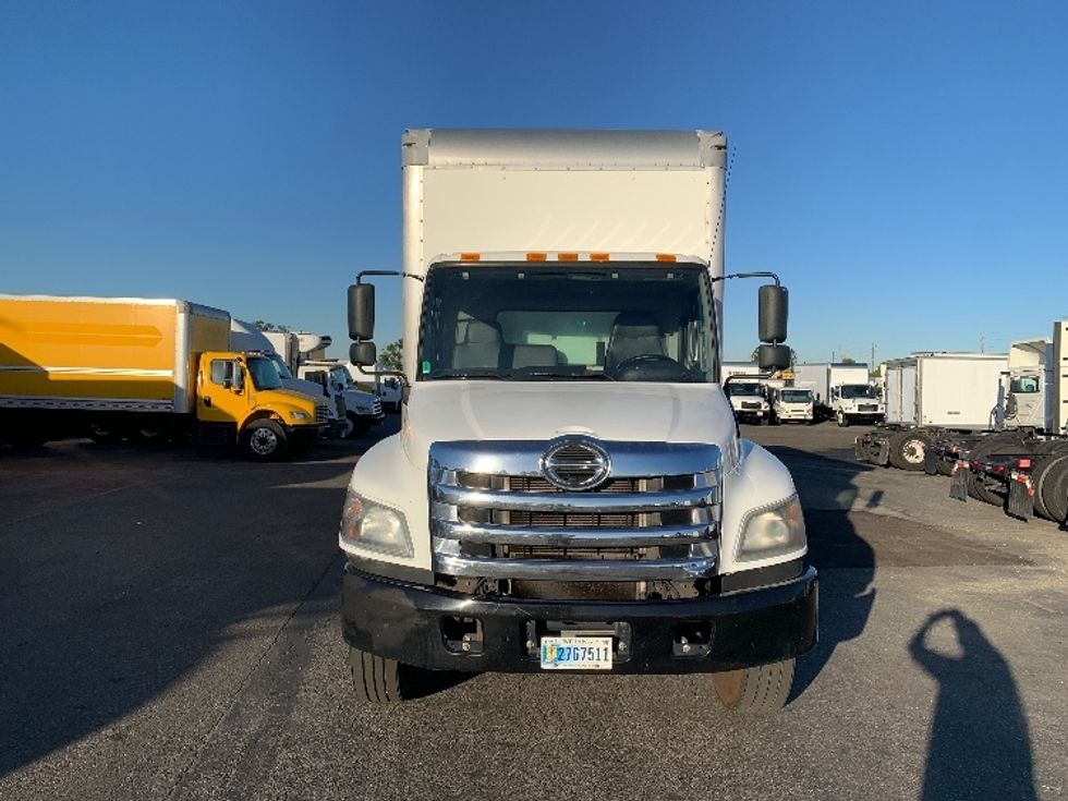 Medium Duty Box Truck-Light and Medium Duty Trucks-Hino-2019-268-Torrance-CA-227,619\n\t\tmiles-$ 44,000 - Image 2