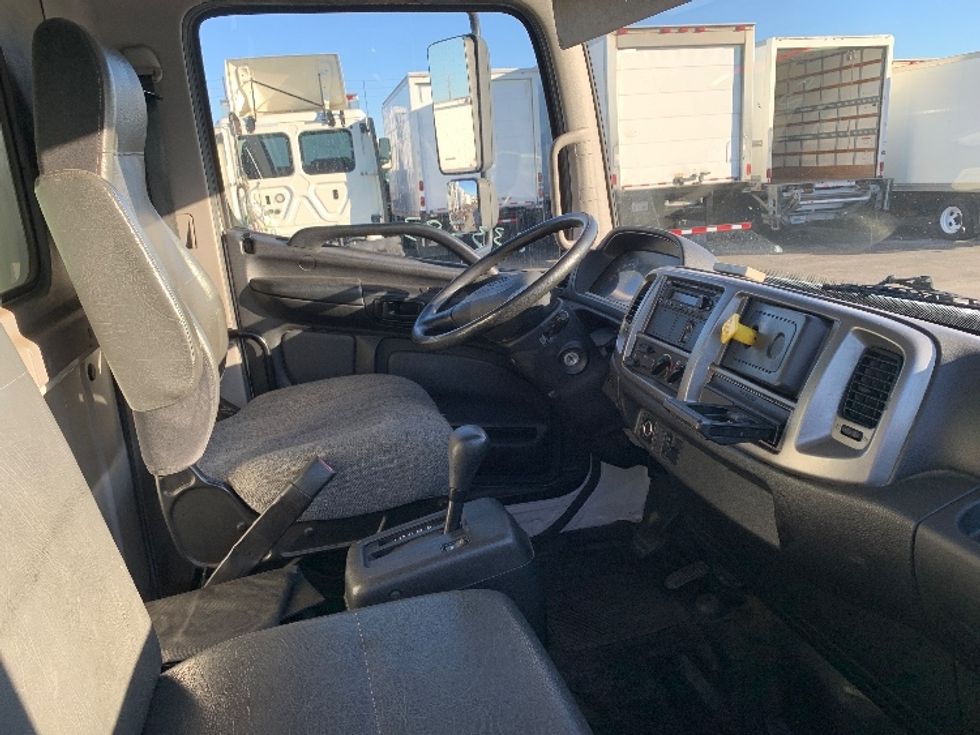 Medium Duty Box Truck-Light and Medium Duty Trucks-Hino-2019-268-Torrance-CA-227,619\n\t\tmiles-$ 44,000 - Image 22