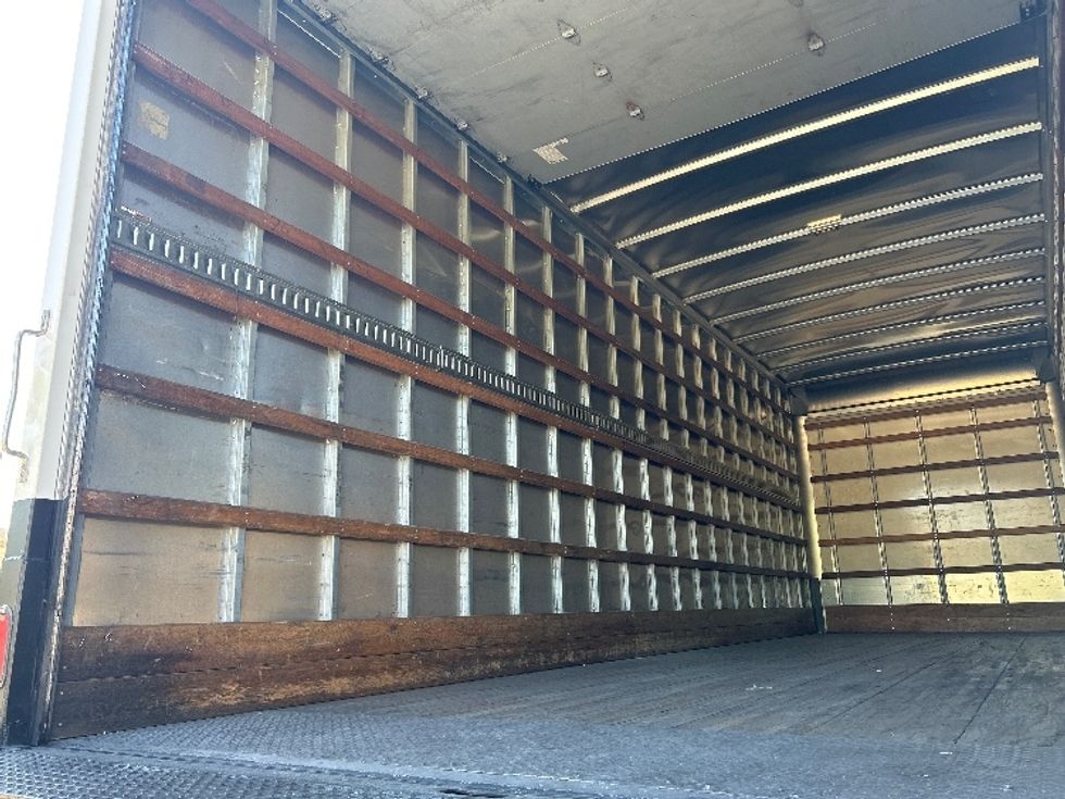Medium Duty Box Truck-Light and Medium Duty Trucks-Hino-2019-268-Torrance-CA-231,959\n\t\tmiles-$ 47,500 - Image 11