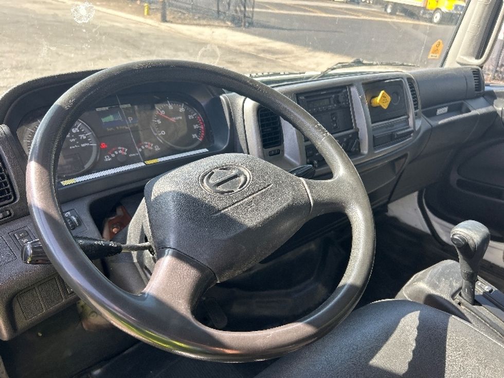 Medium Duty Box Truck-Light and Medium Duty Trucks-Hino-2019-268-Torrance-CA-231,959\n\t\tmiles-$ 47,500 - Image 17
