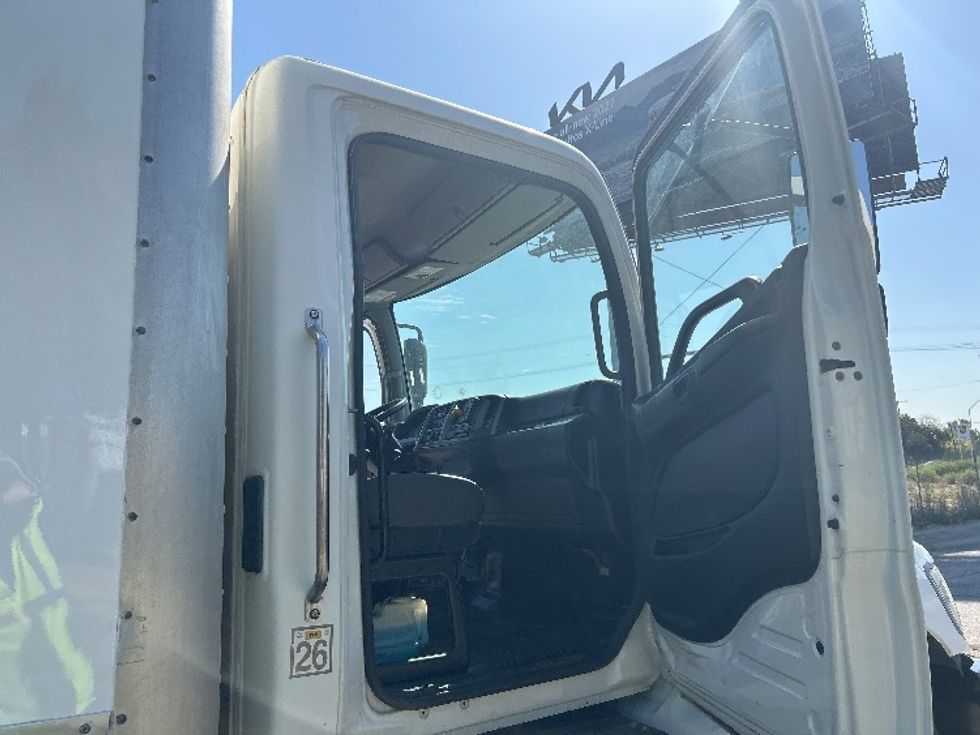 Medium Duty Box Truck-Light and Medium Duty Trucks-Hino-2019-268-Torrance-CA-231,959\n\t\tmiles-$ 47,500 - Image 20