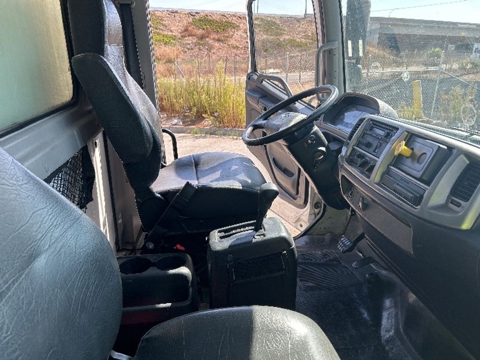 Medium Duty Box Truck-Light and Medium Duty Trucks-Hino-2019-268-Torrance-CA-231,959\n\t\tmiles-$ 47,500 - Image 22
