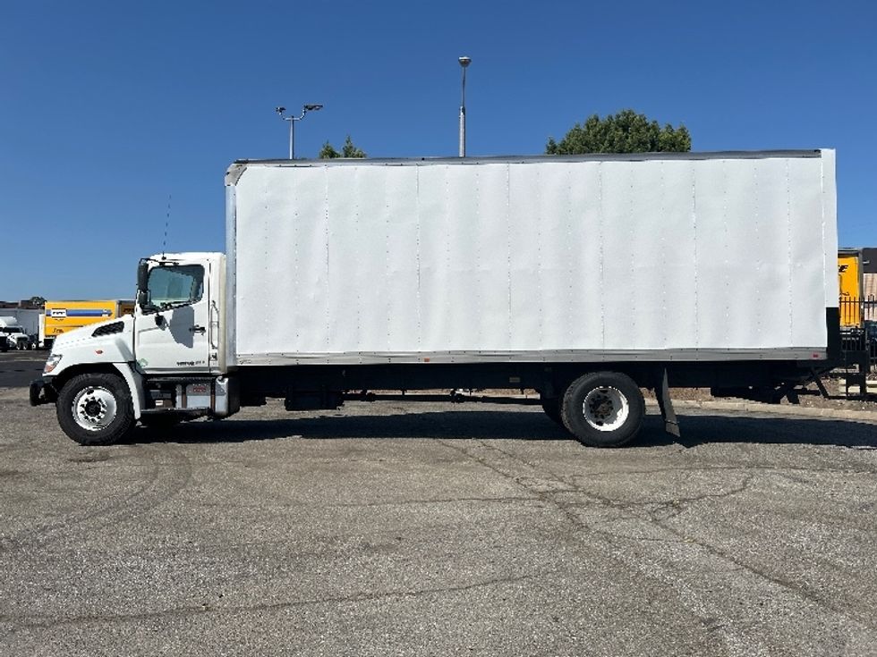 Medium Duty Box Truck-Light and Medium Duty Trucks-Hino-2019-268-Torrance-CA-231,959\n\t\tmiles-$ 47,500 - Image 4