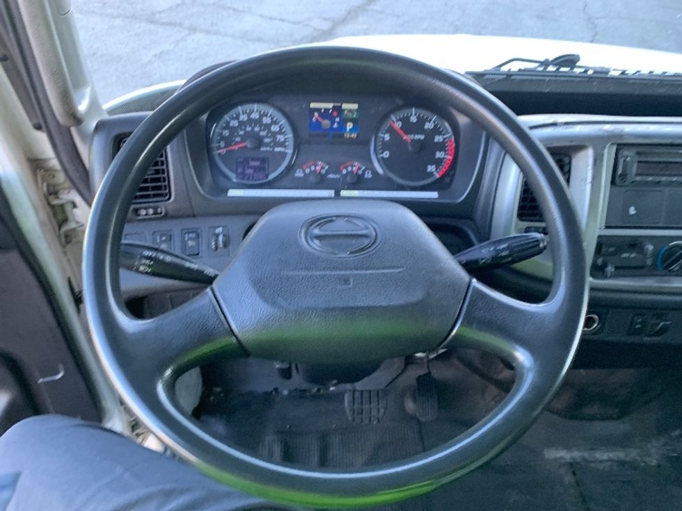 Medium Duty Box Truck-Light and Medium Duty Trucks-Hino-2019-268-Torrance-CA-237,595\n\t\tmiles-$ 42,250 - Image 18