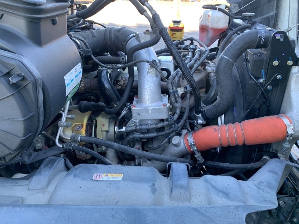 Medium Duty Box Truck-Light and Medium Duty Trucks-Hino-2019-268-Torrance-CA-237,595\n\t\tmiles-$ 42,250 - Image 23