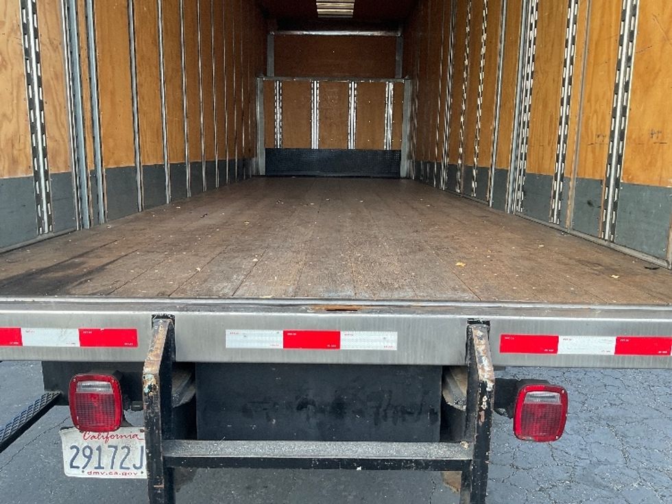 Medium Duty Box Truck-Light and Medium Duty Trucks-Hino-2019-268-Torrance-CA-261,675\n\t\tmiles-$ 40,500 - Image 10