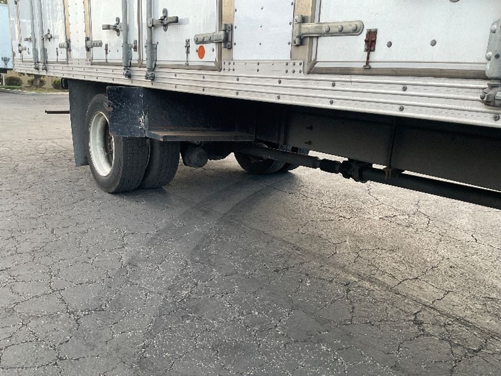 Medium Duty Box Truck-Light and Medium Duty Trucks-Hino-2019-268-Torrance-CA-261,675\n\t\tmiles-$ 40,500 - Image 14