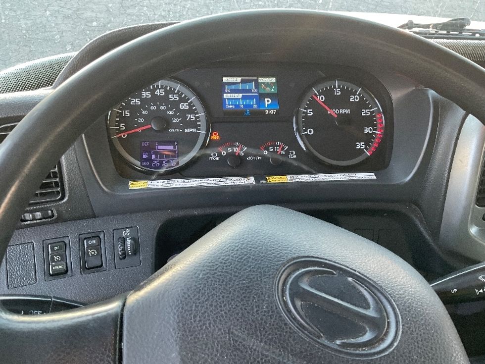 Medium Duty Box Truck-Light and Medium Duty Trucks-Hino-2019-268-Torrance-CA-261,675\n\t\tmiles-$ 40,500 - Image 18