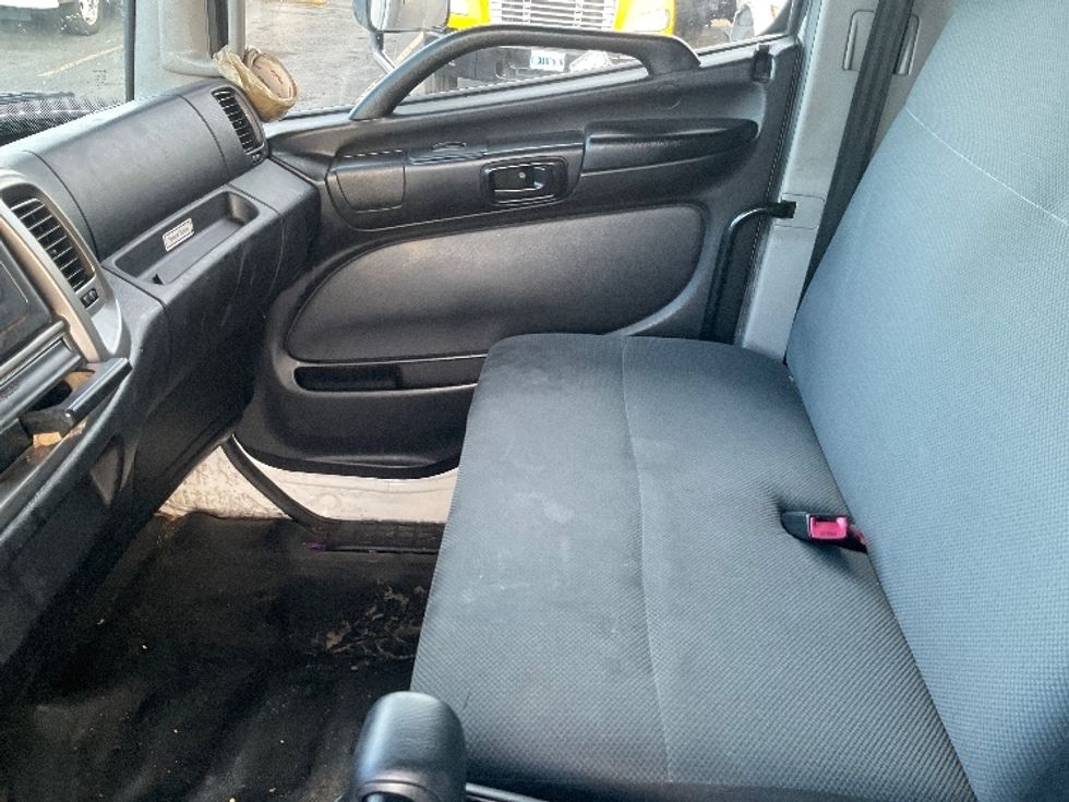 Medium Duty Box Truck-Light and Medium Duty Trucks-Hino-2019-268-Torrance-CA-261,675\n\t\tmiles-$ 40,500 - Image 19