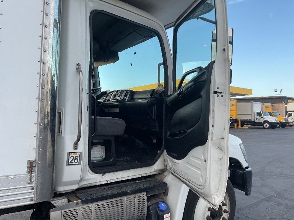 Medium Duty Box Truck-Light and Medium Duty Trucks-Hino-2019-268-Torrance-CA-261,675\n\t\tmiles-$ 40,500 - Image 20