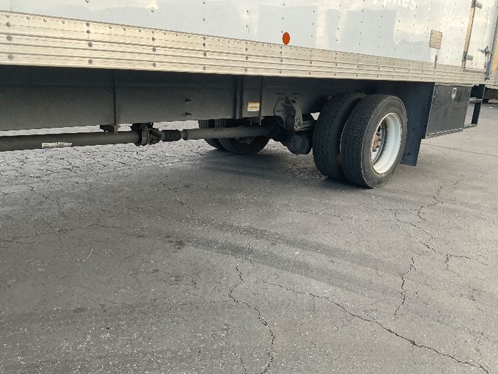 Medium Duty Box Truck-Light and Medium Duty Trucks-Hino-2019-268-Torrance-CA-261,675\n\t\tmiles-$ 40,500 - Image 5