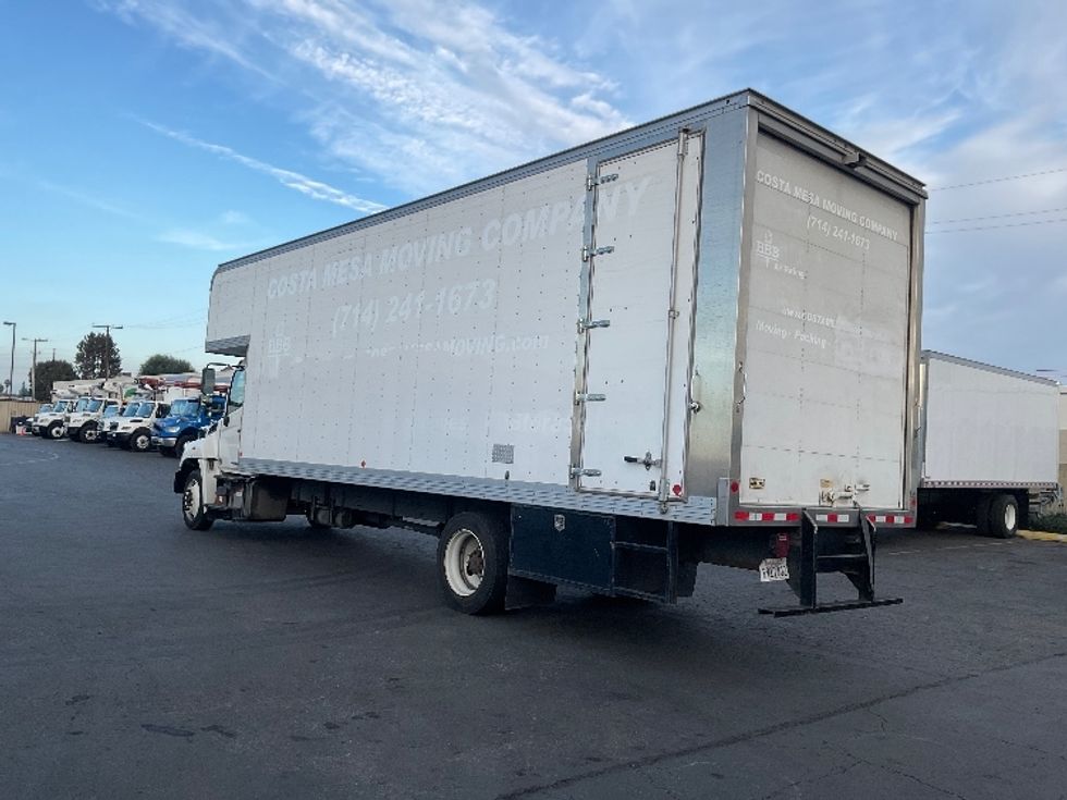 Medium Duty Box Truck-Light and Medium Duty Trucks-Hino-2019-268-Torrance-CA-261,675\n\t\tmiles-$ 40,500 - Image 6