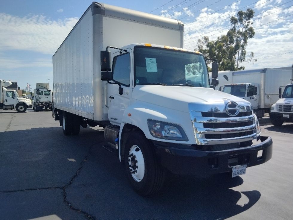 Medium Duty Box Truck-Light and Medium Duty Trucks-Hino-2019-268-Torrance-CA-261,778\n\t\tmiles-$ 44,250 - Image 1