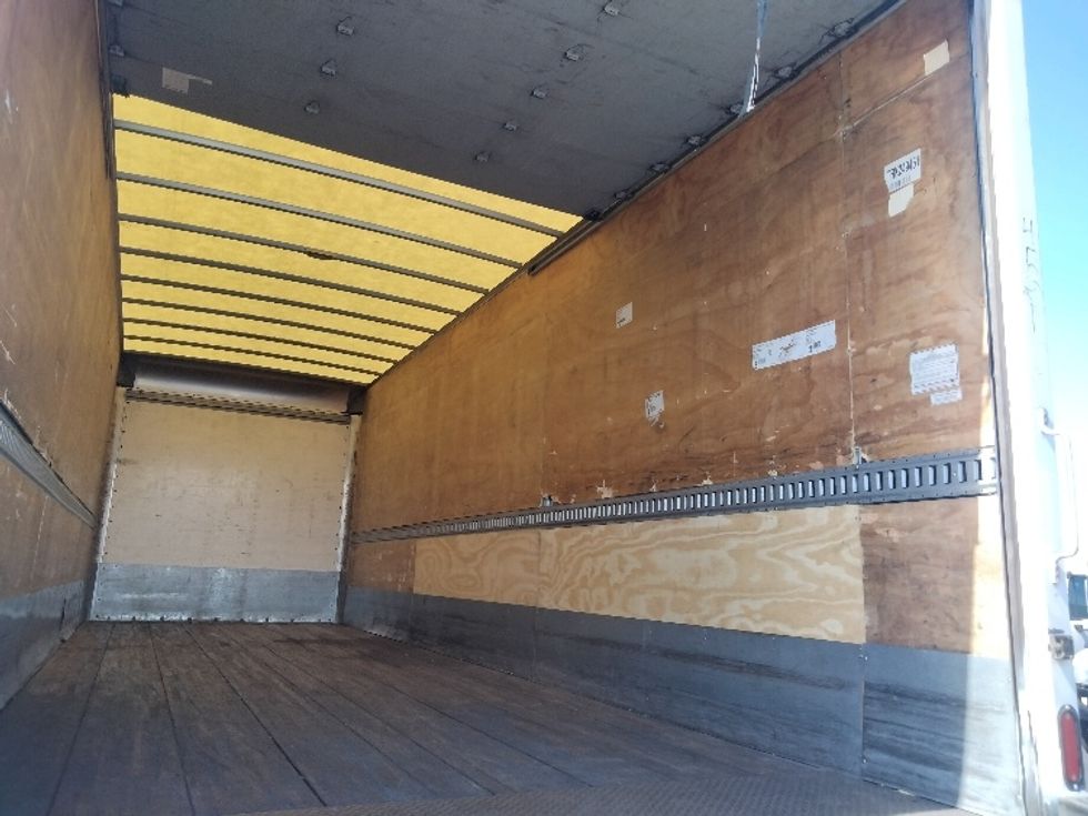 Medium Duty Box Truck-Light and Medium Duty Trucks-Hino-2019-268-Torrance-CA-261,778\n\t\tmiles-$ 44,250 - Image 12