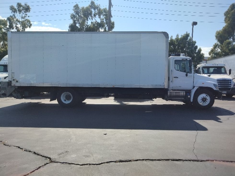Medium Duty Box Truck-Light and Medium Duty Trucks-Hino-2019-268-Torrance-CA-261,778\n\t\tmiles-$ 44,250 - Image 15