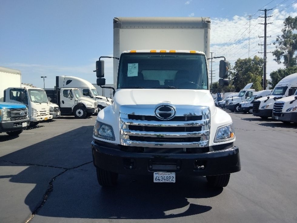 Medium Duty Box Truck-Light and Medium Duty Trucks-Hino-2019-268-Torrance-CA-261,778\n\t\tmiles-$ 44,250 - Image 2